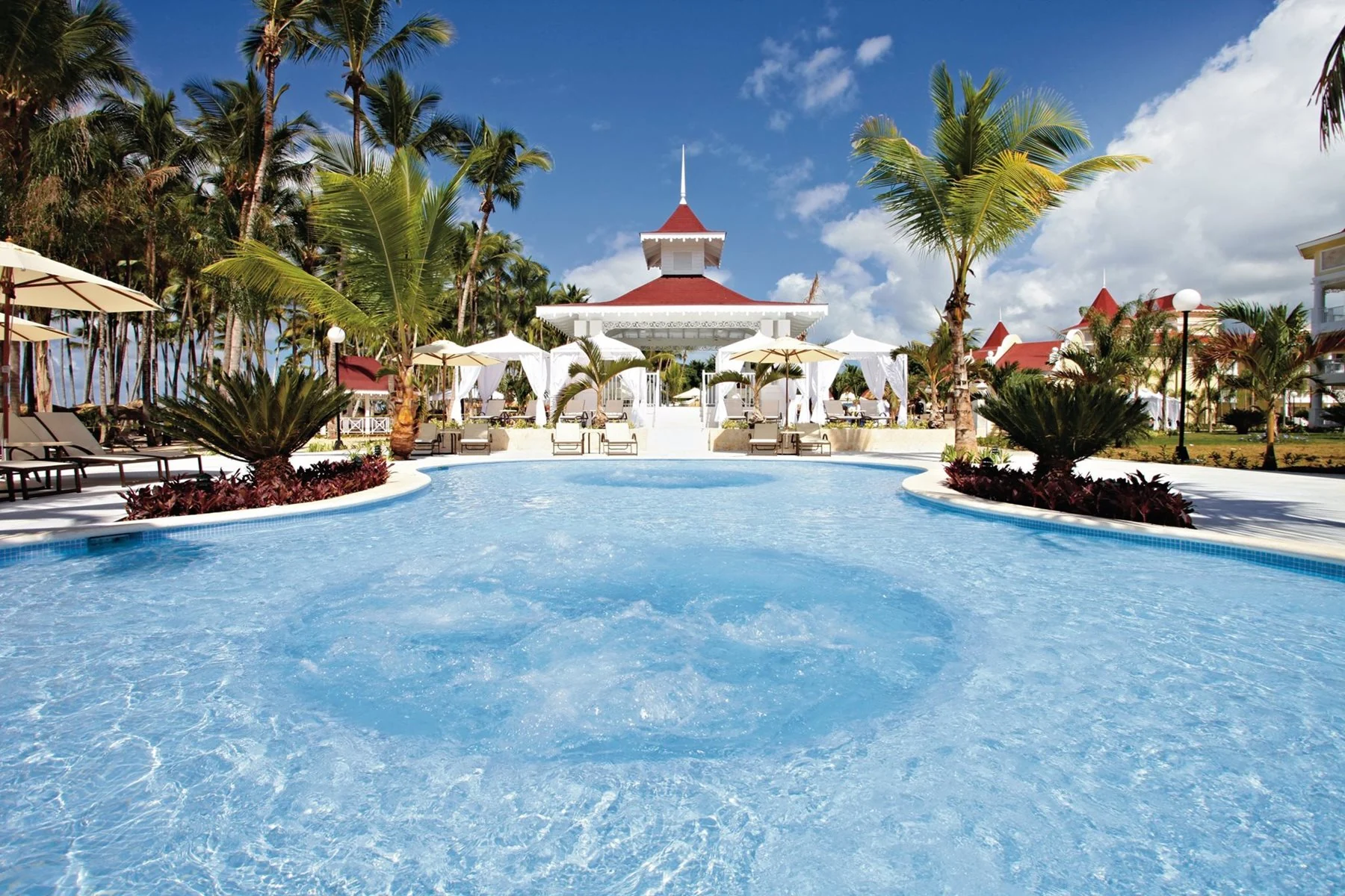 Bahia Principe Luxury Bouganville · piscine et jardins tropicaux