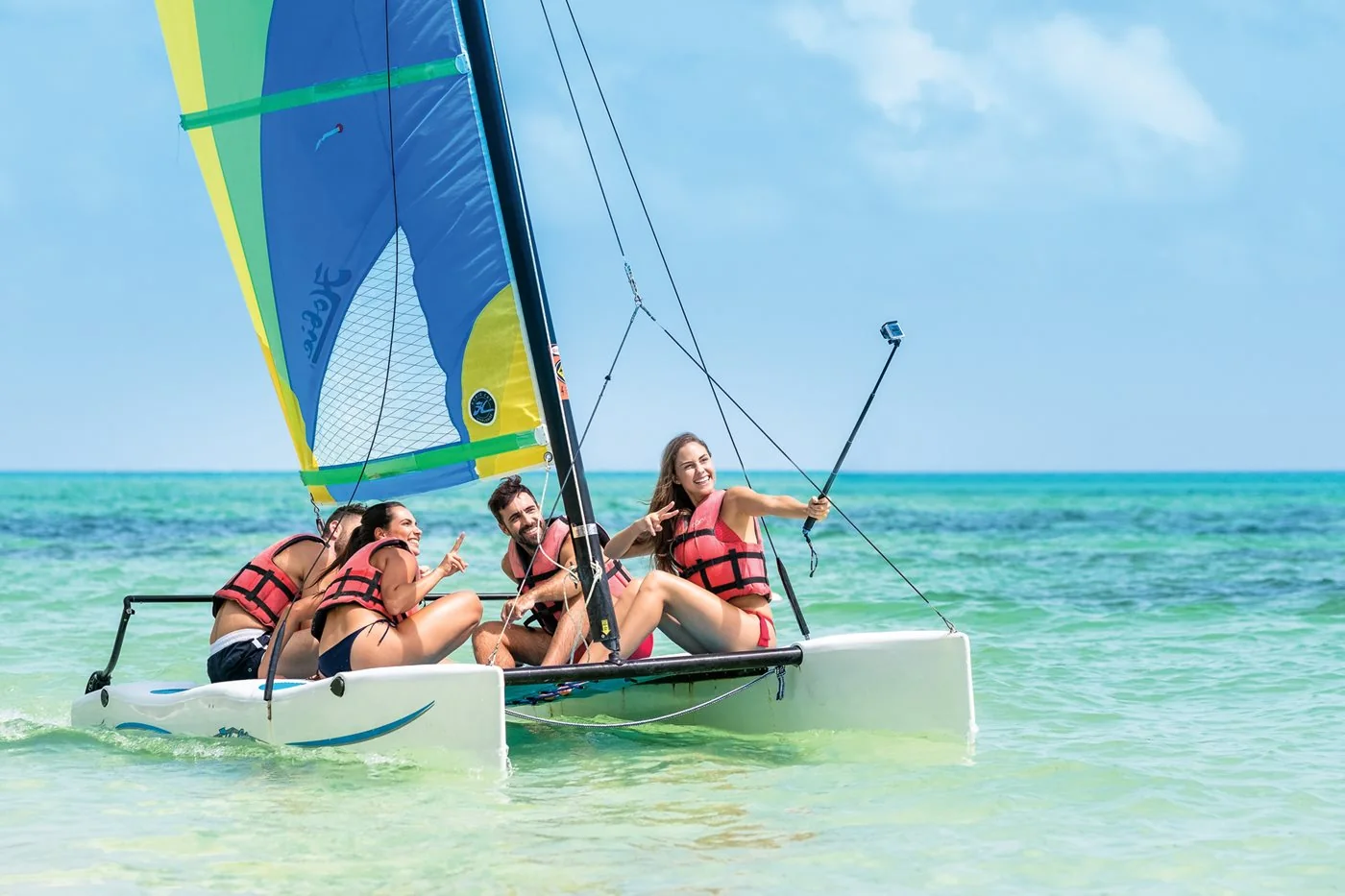 Barceló Bávaro Beach · activité en catamaran